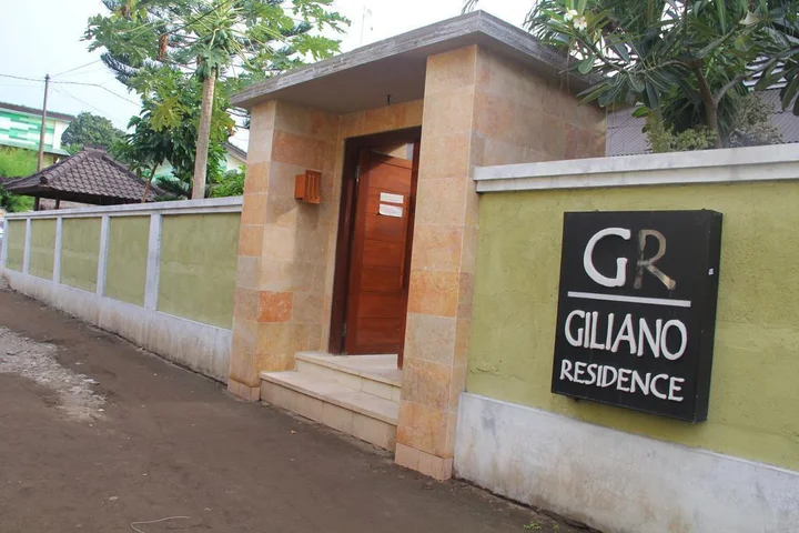 Гили Траванган: Giliano Residence