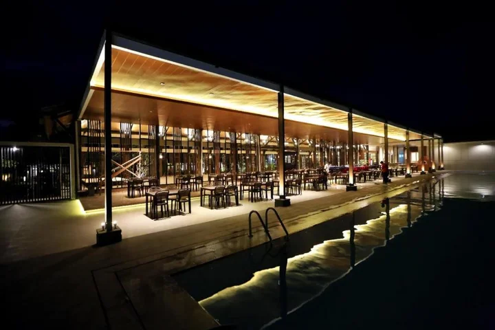Гленмур: New Surya Hotel