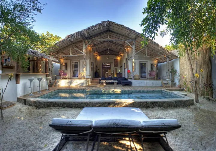 Гили Траванган: Villa Rumah Rinda