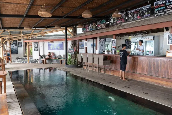 Гили Аир: Scallywags Beach Club