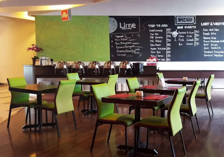 Джакарта: favehotel Pluit Junction