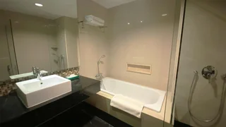 Медан: Emerald Garden International Hotel