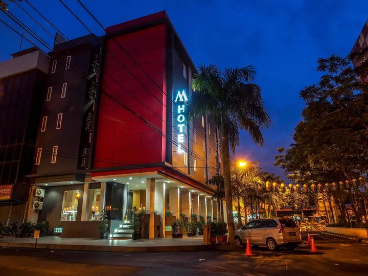 Джакарта: M Hotel