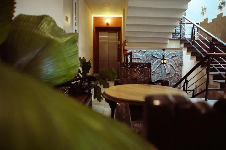 Маланг: Helios Hotel
