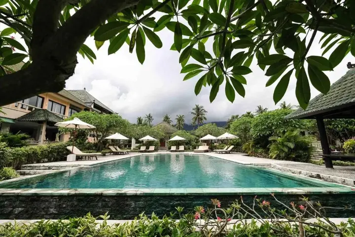 Тембок: Poinciana Resort Bali