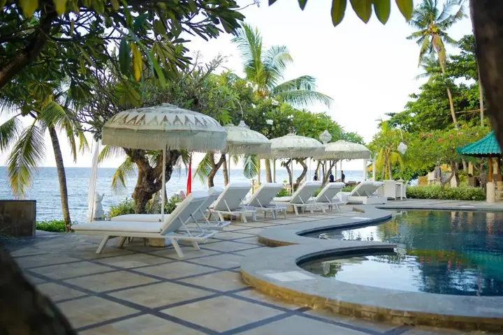Тембок: Poinciana Resort Bali