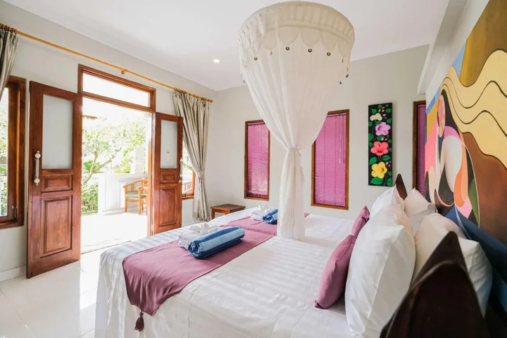 Тембок: Poinciana Resort Bali