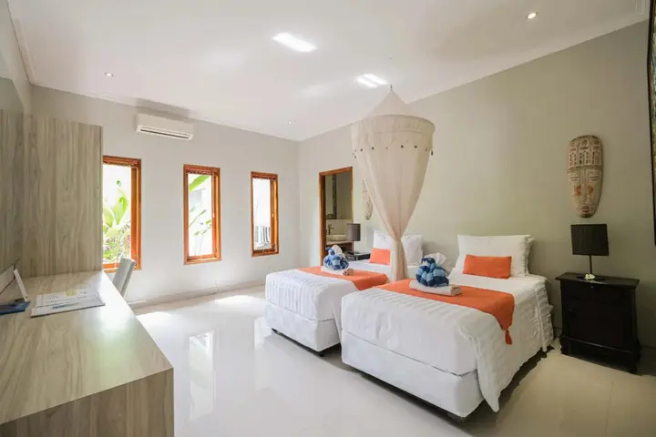Тембок: Poinciana Resort Bali