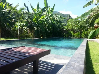 Бунутан: Rumah Adi