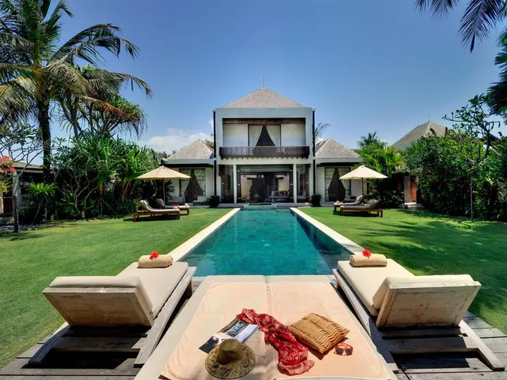 Сукавати: Majapahit Beach Villas