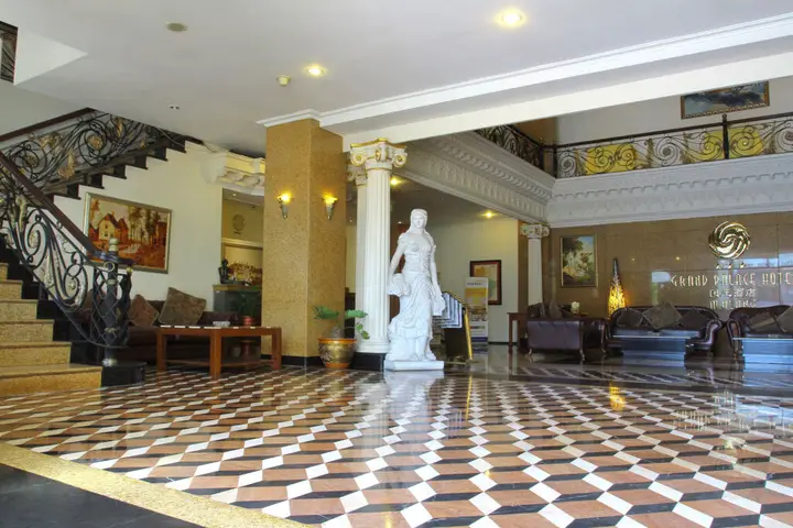 The Grand Palace Hotel Malang — фото 1