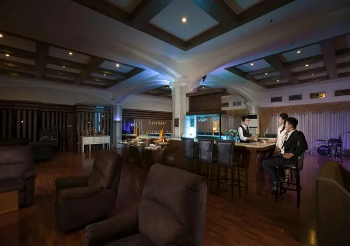 Батуретно: The Rich Jogja Hotel