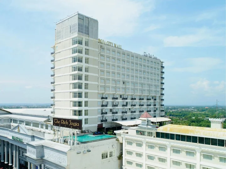 Батуретно: The Rich Jogja Hotel