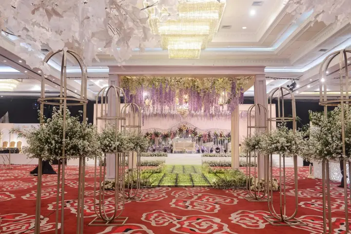 Батуретно: The Rich Jogja Hotel