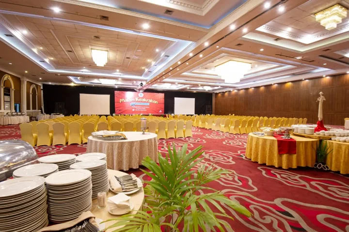 Батуретно: The Rich Jogja Hotel