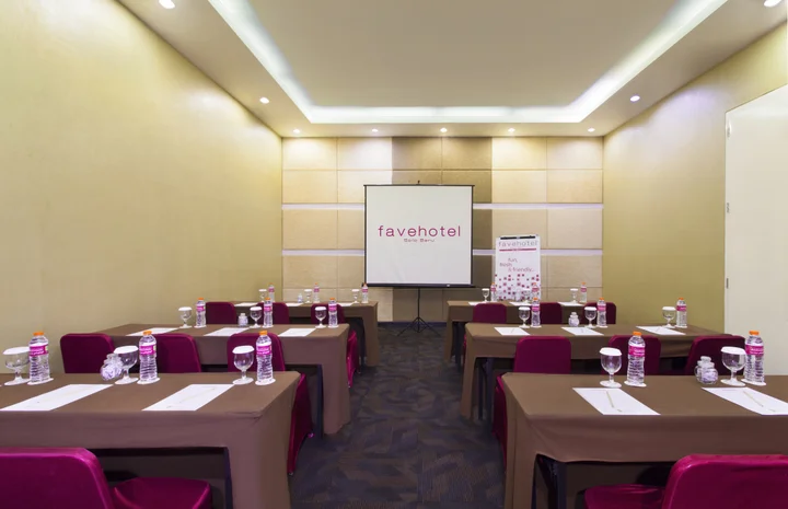 Сукохарджо: Отель Favehotel Solo Baru