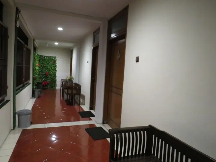 Сурабая: Nugraha Homestay