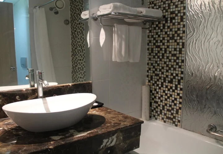 Сурабая: Verwood Hotel & Serviced Residence