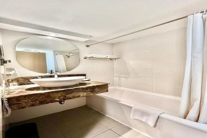 Сурабая: Verwood Hotel & Serviced Residence