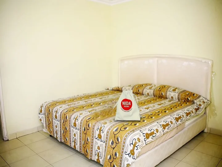 Батуретно: Hotel Queen Star