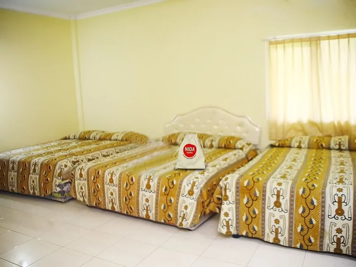 Батуретно: Hotel Queen Star