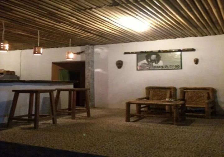 Гили Траванган: Coral Voice Homestay & Bar