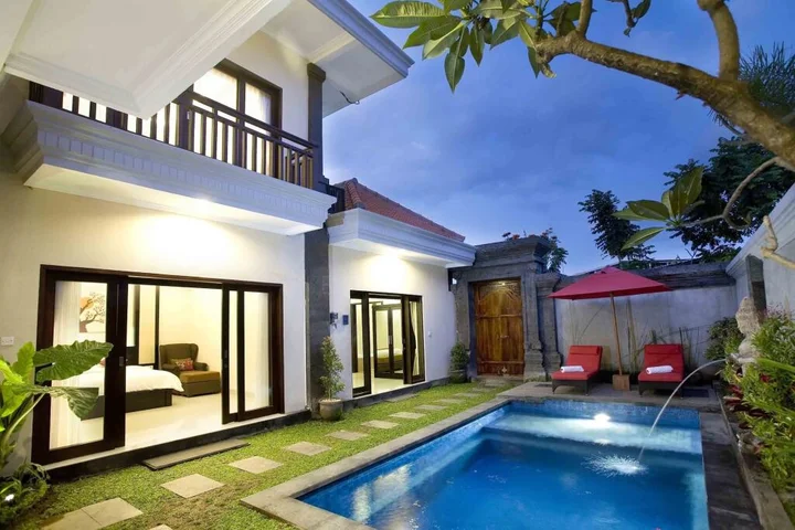 Кута: De'bharata Bali Villas Seminyak