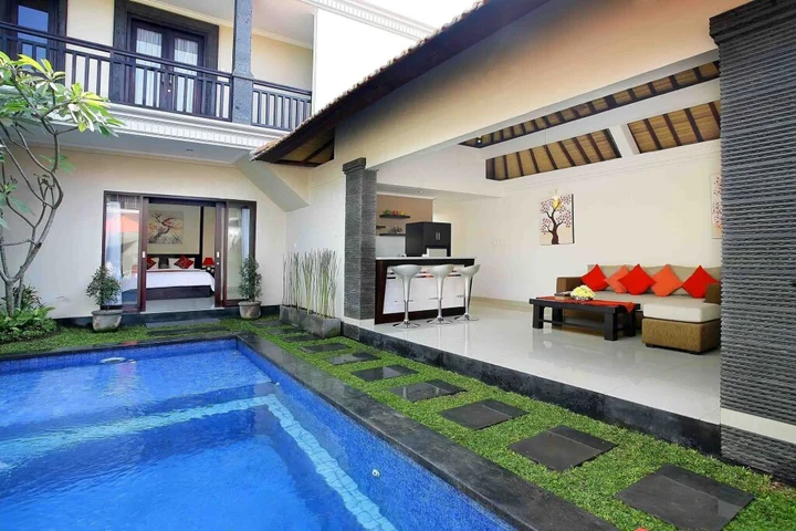 Кута: De'bharata Bali Villas Seminyak