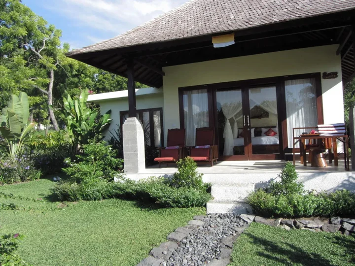 Туламбен: TOYABALI - Resort