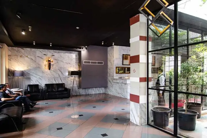 Peninsula Hotel — фото 1