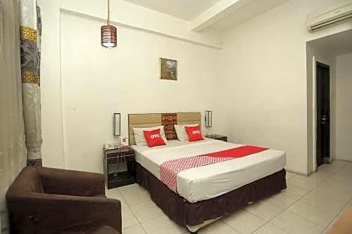 Банджармасин: OYO 1724 Hotel Sembilan Sembilan