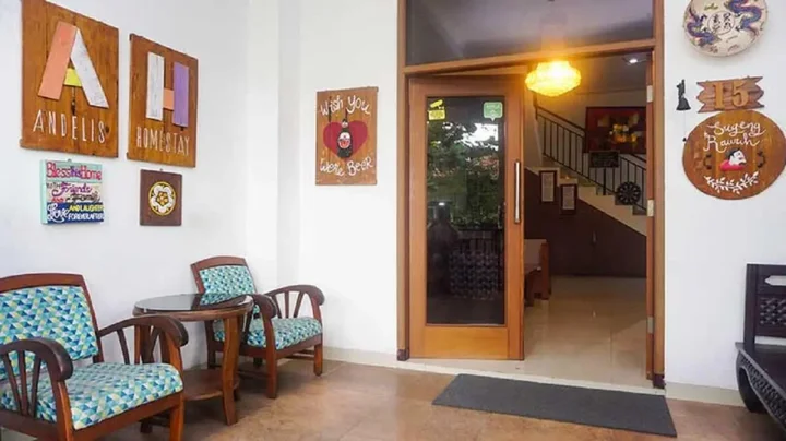 Депок: Andelis Homestay