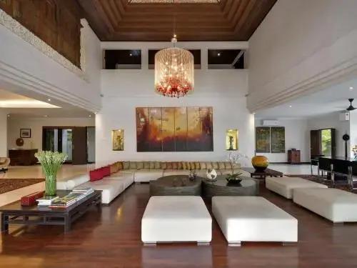 Переренан: Villa Manis