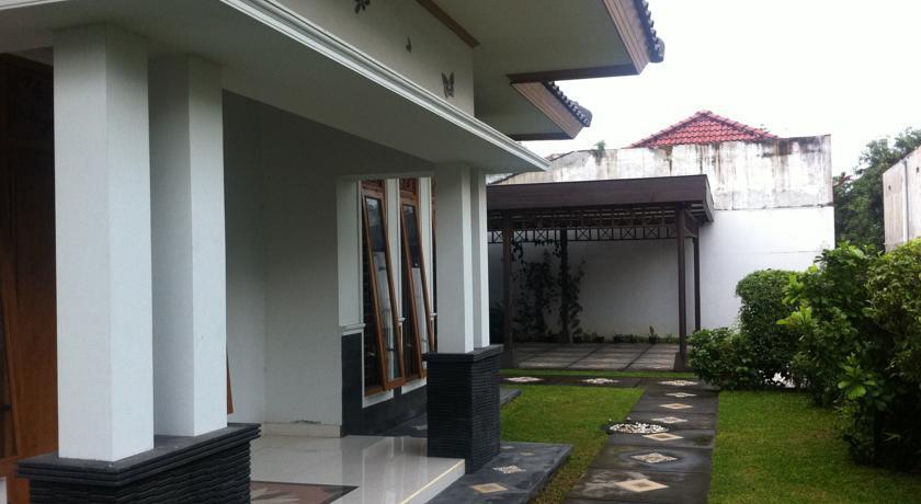 Батуретно: Griya Kalimantan