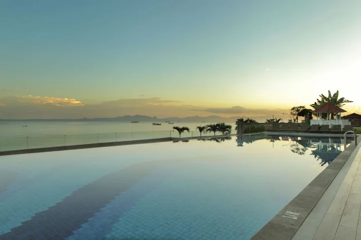 Купанг: Hotel On The Rock