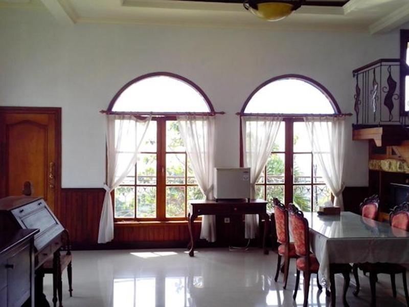 Семаранг: Guest House Djojonagoro