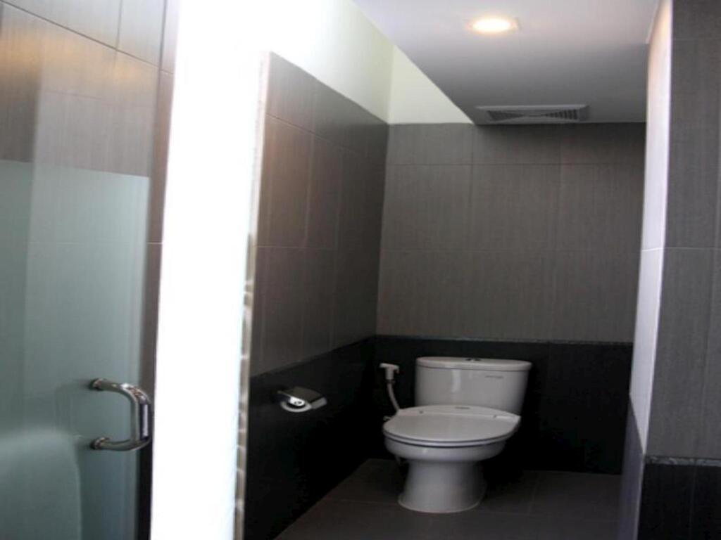 Паданг: Plan B Hotel