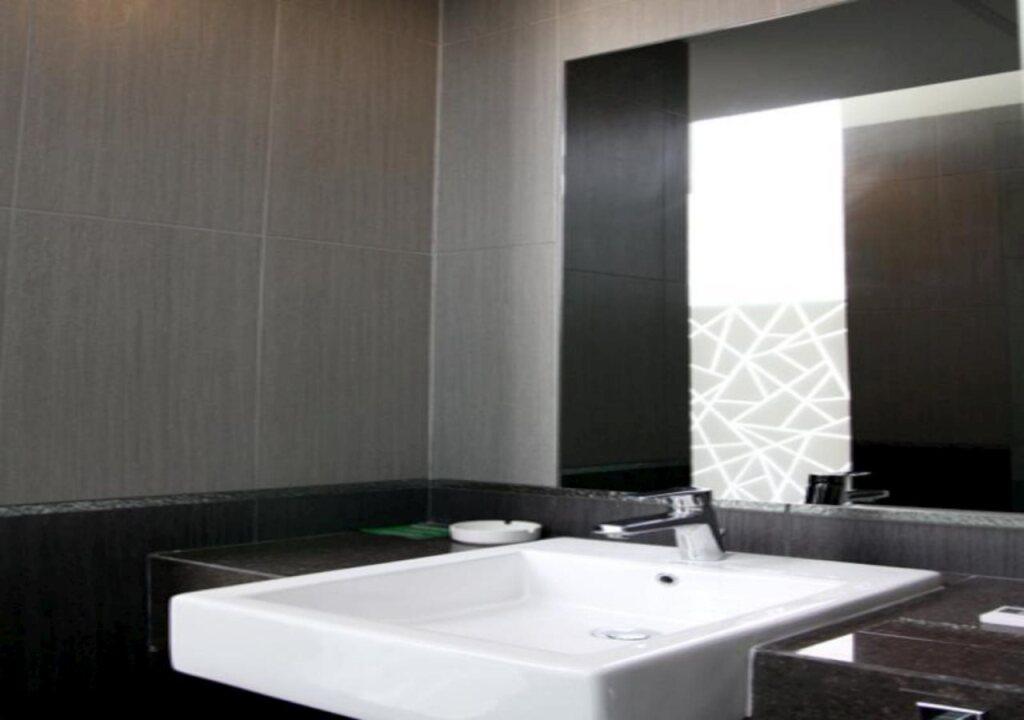 Паданг: Plan B Hotel