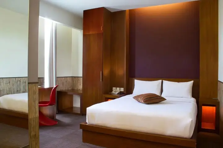 Паданг: Plan B Hotel