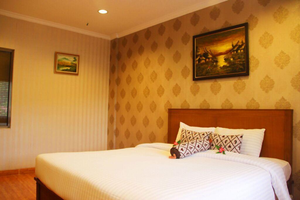 Депок: Front One Resort Yogyakarta