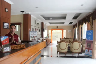 Депок: Front One Resort Yogyakarta
