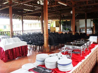Депок: Front One Resort Yogyakarta