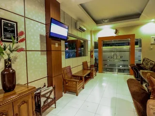 Депок: Front One Resort Yogyakarta