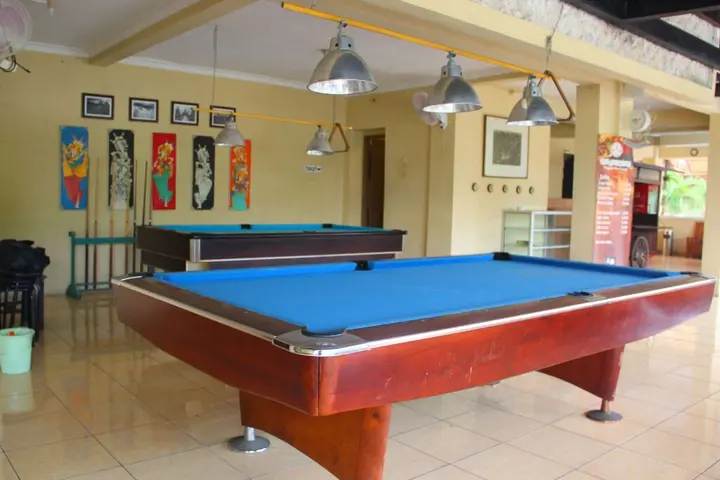 Депок: Front One Resort Yogyakarta