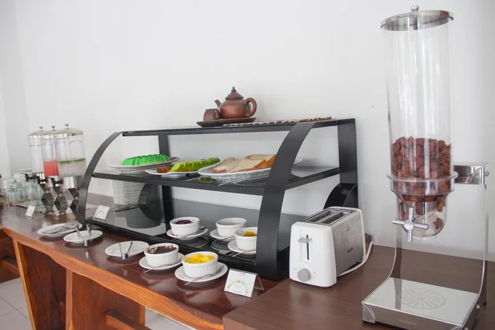 Депок: Front One Resort Yogyakarta