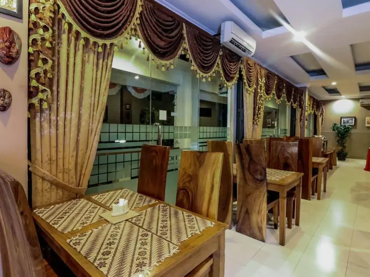 Депок: Front One Resort Yogyakarta