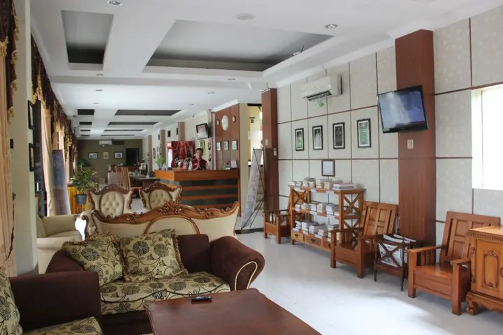 Депок: Front One Resort Yogyakarta