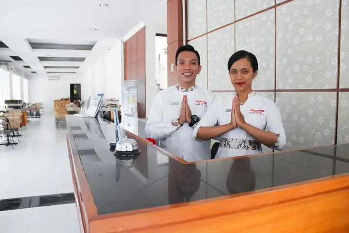 Депок: Front One Resort Yogyakarta