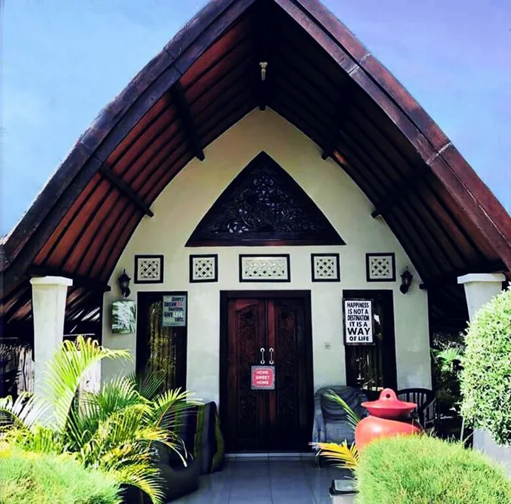 Гили Аир: Pelangi Cottage and Bar