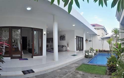 Кута: Ajee Villa Bali